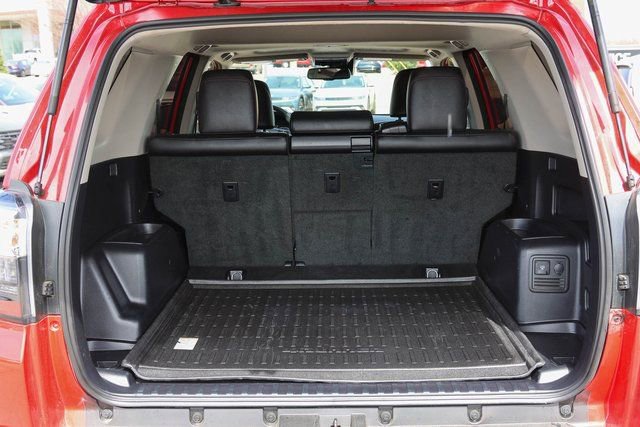 Used 2021 Toyota 4Runner Venture w/ Moonroof Package image 8