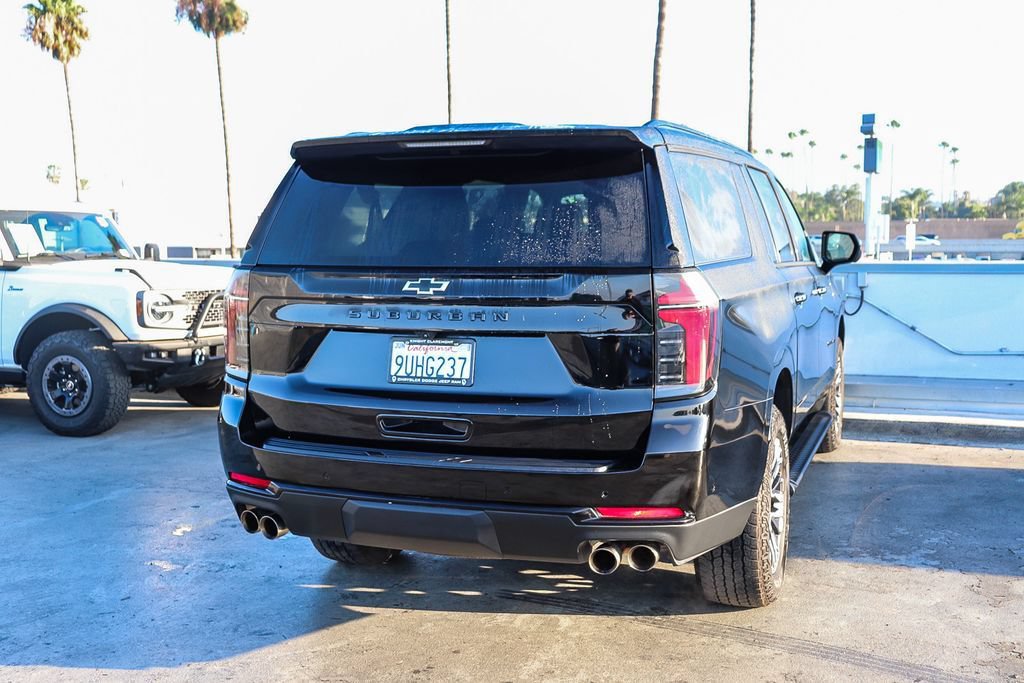 Used 2025 Chevrolet Suburban Z71 AWD/4WD image 9