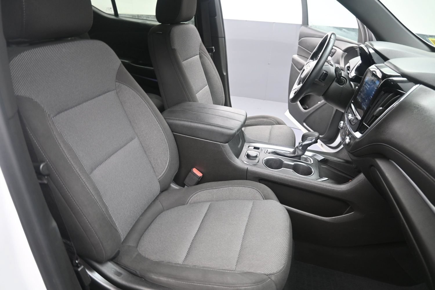 Used 2023 Chevrolet Traverse LT w/ LPO, Floor Liner Package AWD/4WD image 43