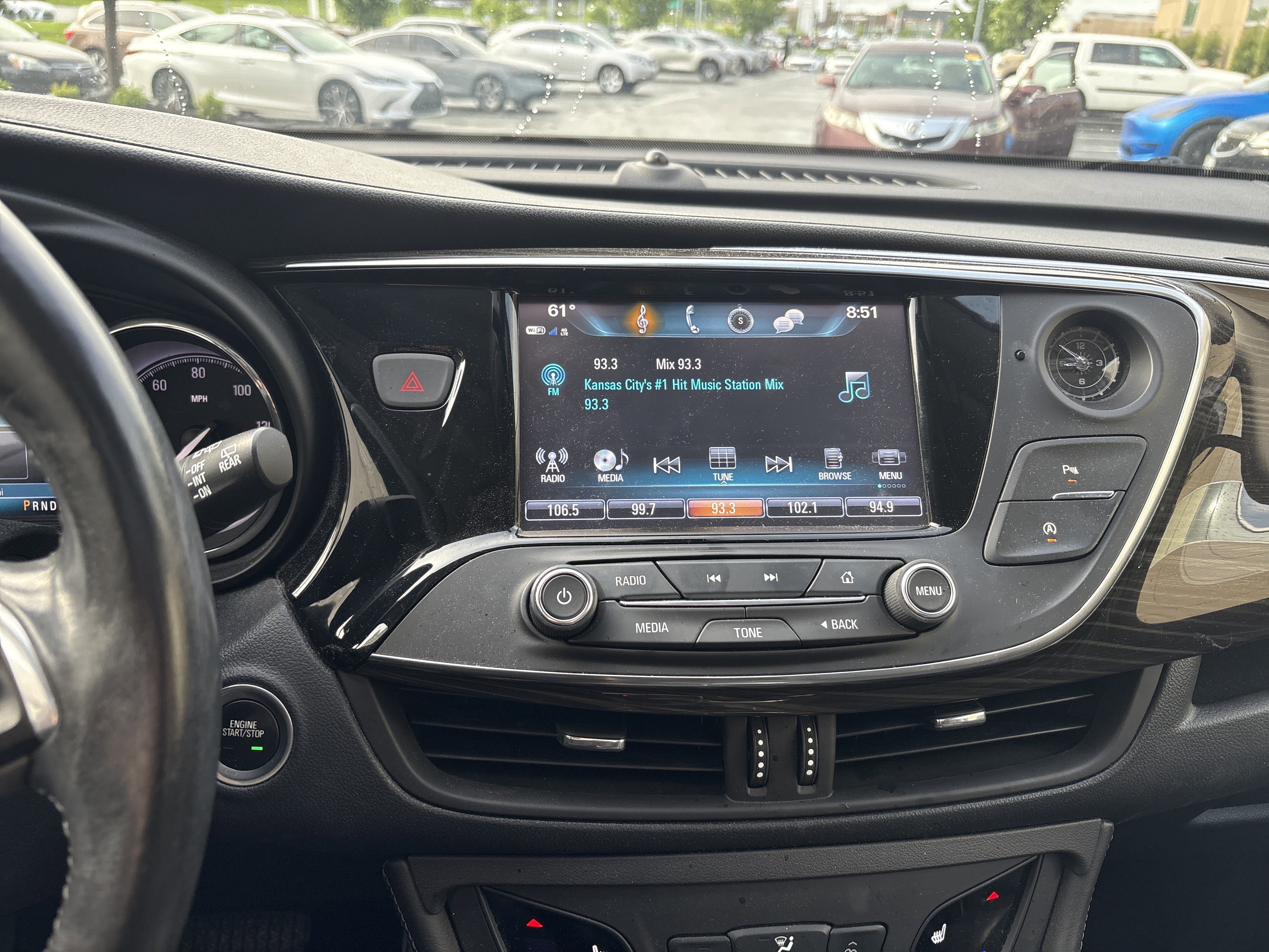 Used 2019 Buick Envision Essence FWD image 23