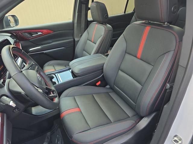 Used 2024 Chevrolet Traverse RS image 16