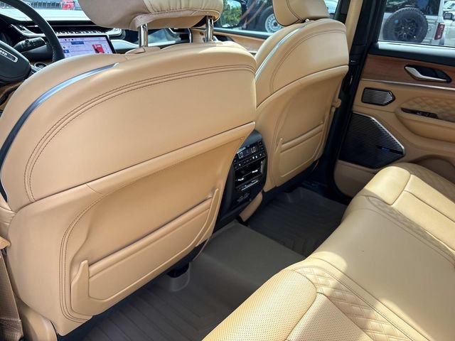 Used 2024 Jeep Grand Cherokee Summit AWD/4WD image 17