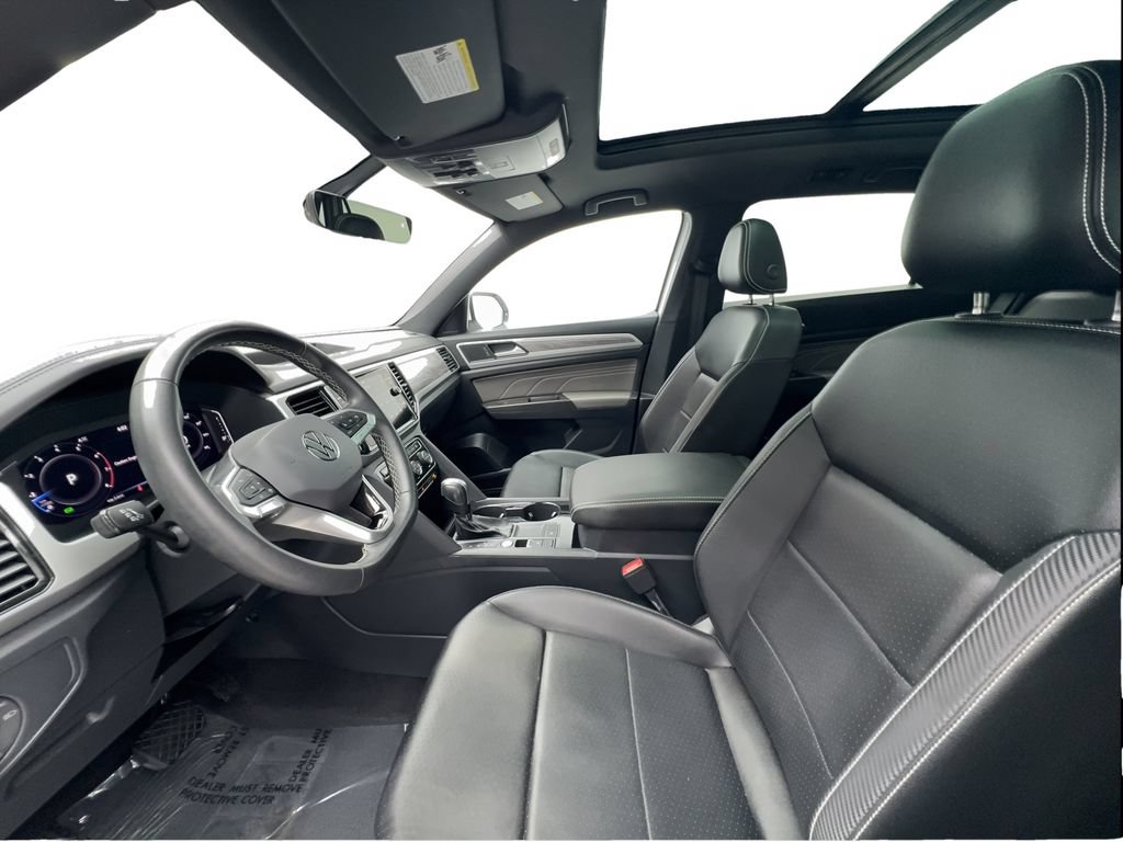 Used 2023 Volkswagen Atlas Cross Sport SE w/ Panoramic Sunroof Package FWD image 21