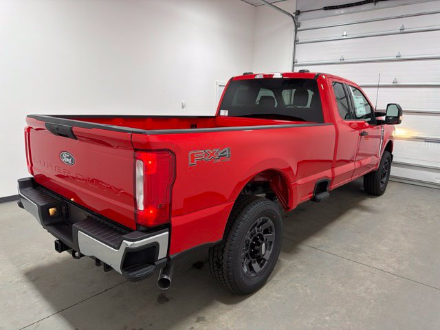 New 2027 Ford F350 XLT w/ FX4 Off-Road Package AWD/4WD image 4