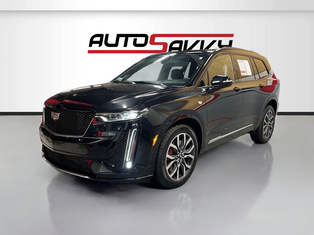 Used 2023 Cadillac XT6 Sport w/ Technology Package image 3