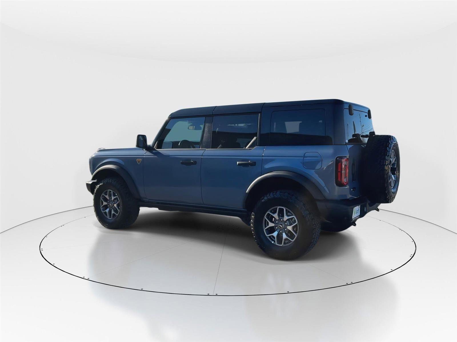 Used 2025 Ford Bronco Badlands image 6