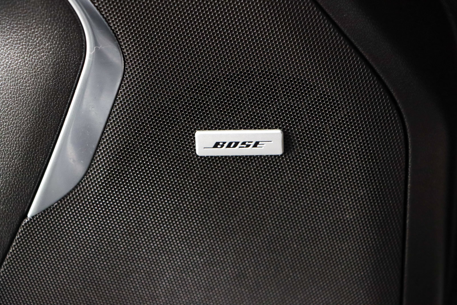 Used 2024 Chevrolet Suburban RST w/ Luxury Package AWD/4WD image 25
