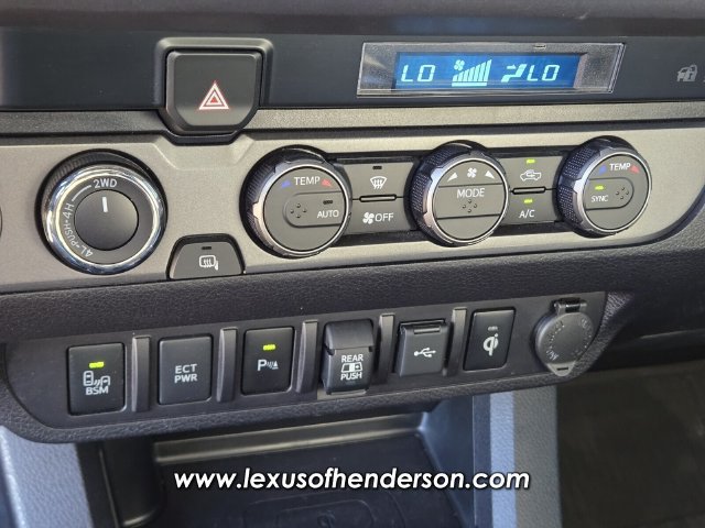Used 2022 Toyota Tacoma TRD Off-Road AWD/4WD image 30