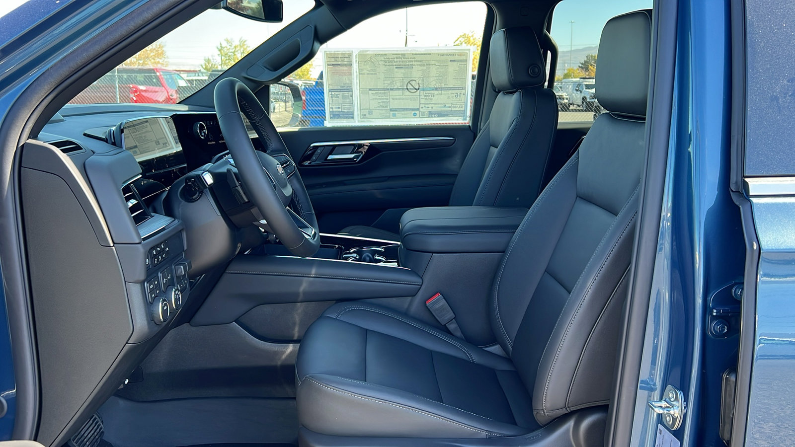 New 2026 Chevrolet Suburban LT w/ Comfort Package image 34