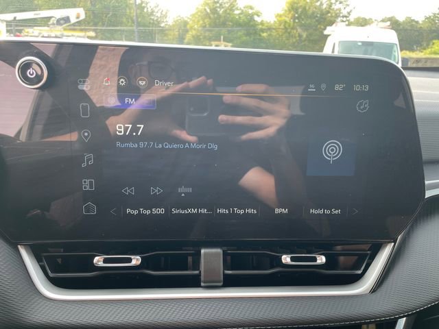 Used 2025 Chevrolet Equinox LT image 32