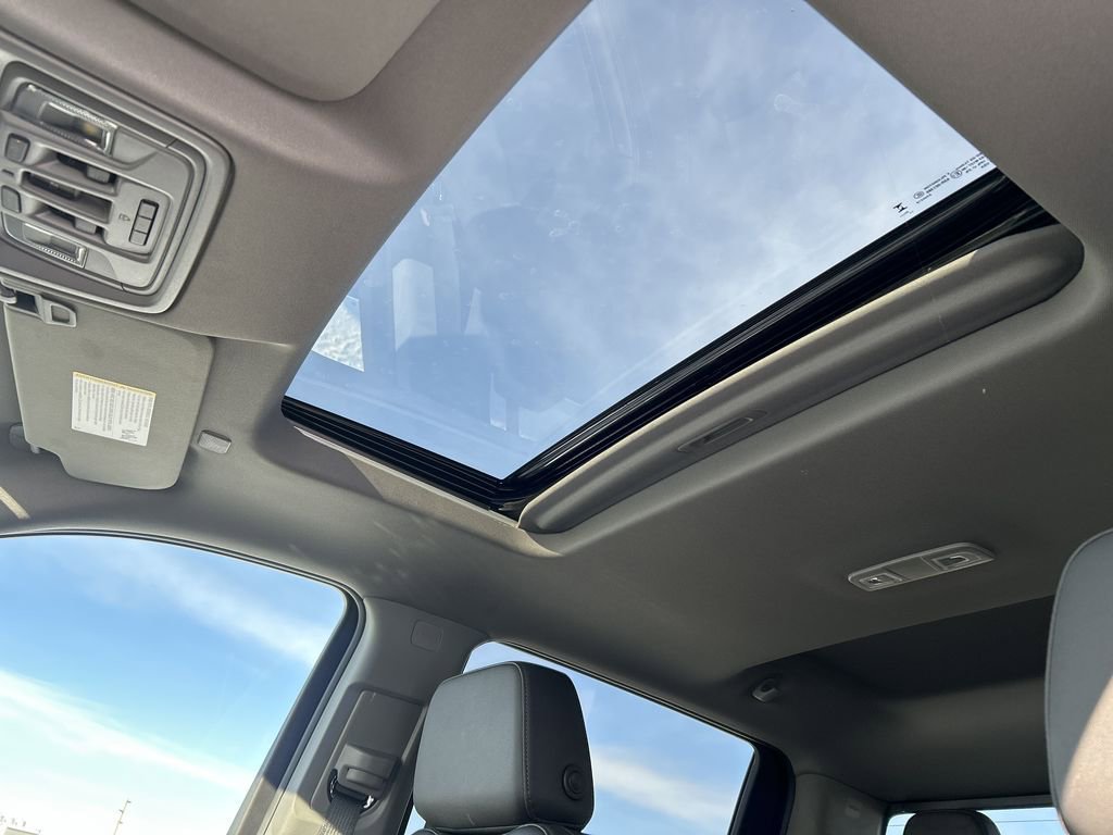 New 2025 GMC Sierra 2500 SLT w/ SLT Premium Package image 30