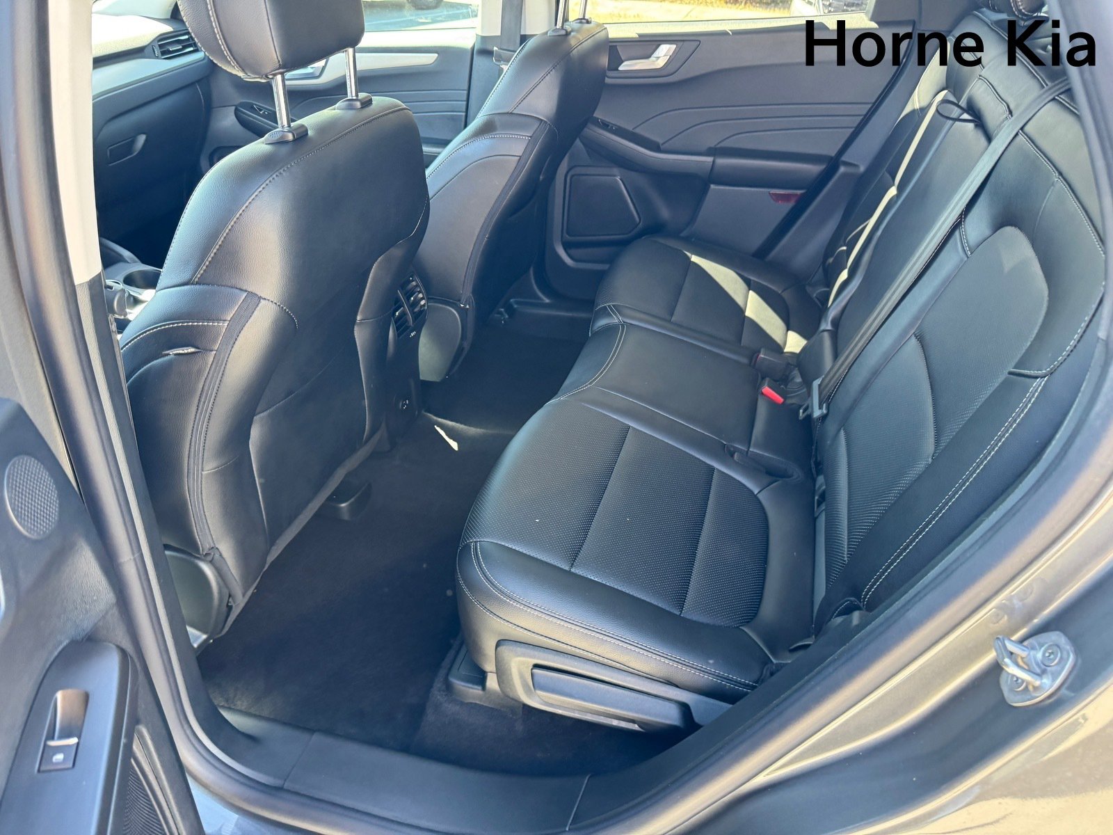 Used 2022 Ford Escape SEL w/ Technology Package FWD image 12