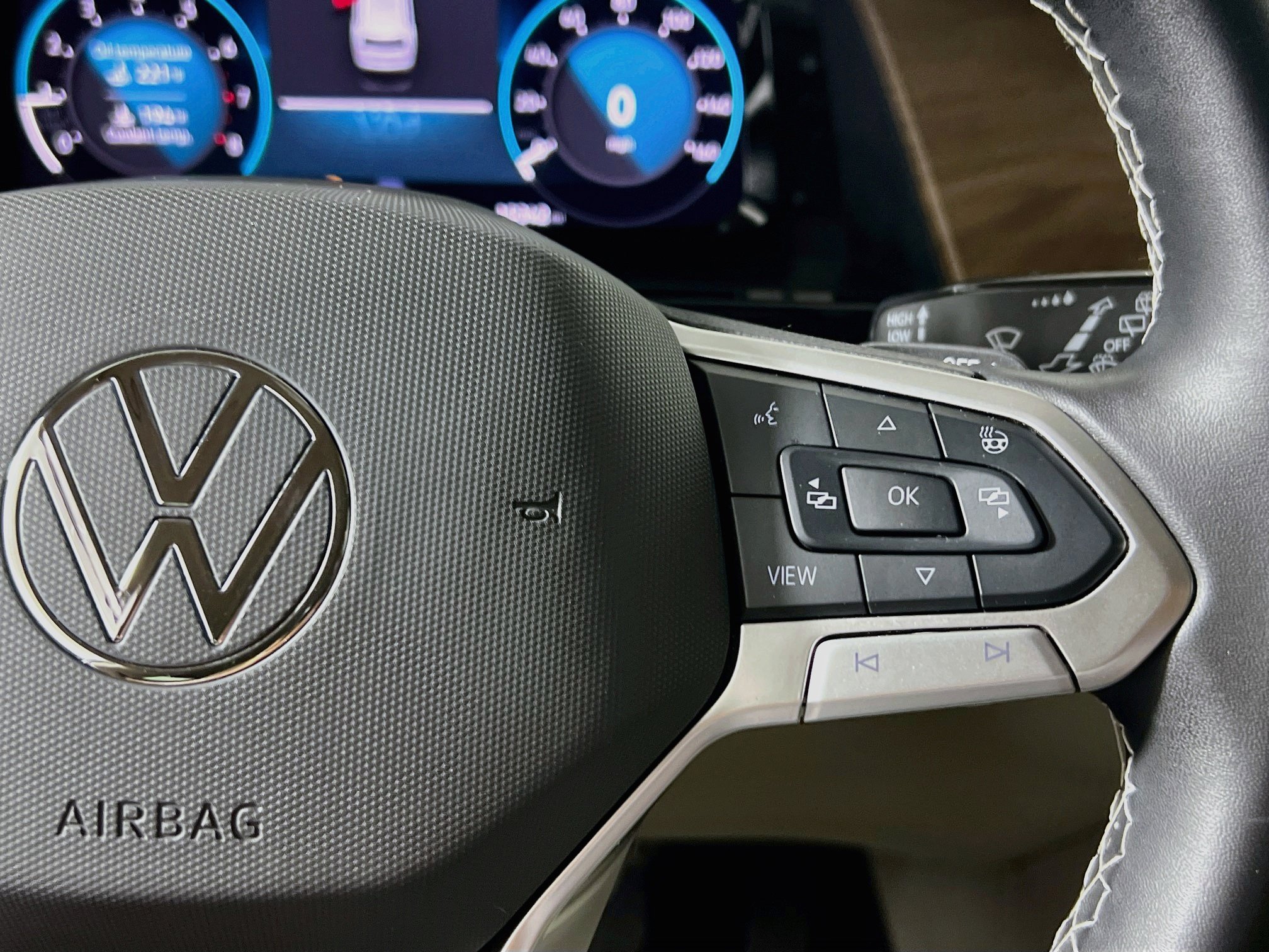 Used 2024 Volkswagen Atlas SE FWD image 19