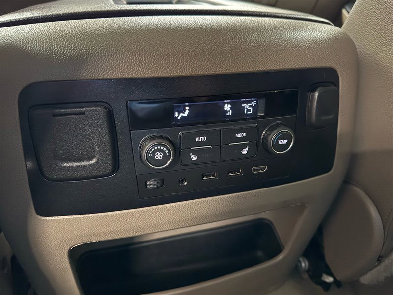 Used 2019 Chevrolet Suburban LT AWD/4WD image 25