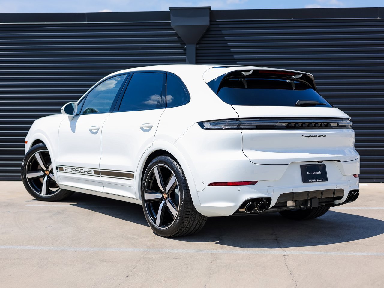 New 2025 Porsche Cayenne GTS image 3