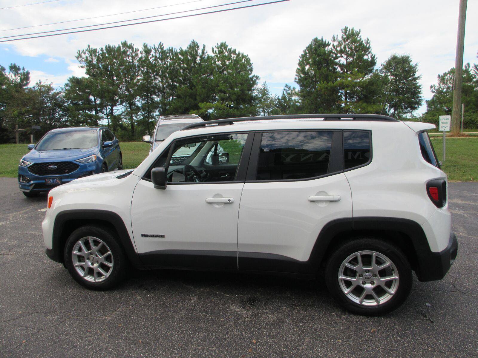Used 2022 Jeep Renegade Sport w/ Sport Appearance Group FWD image 8