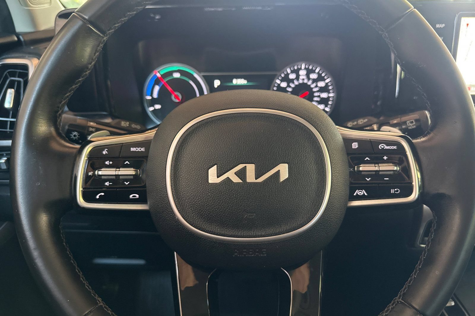 Used 2022 Kia Sorento S FWD image 32