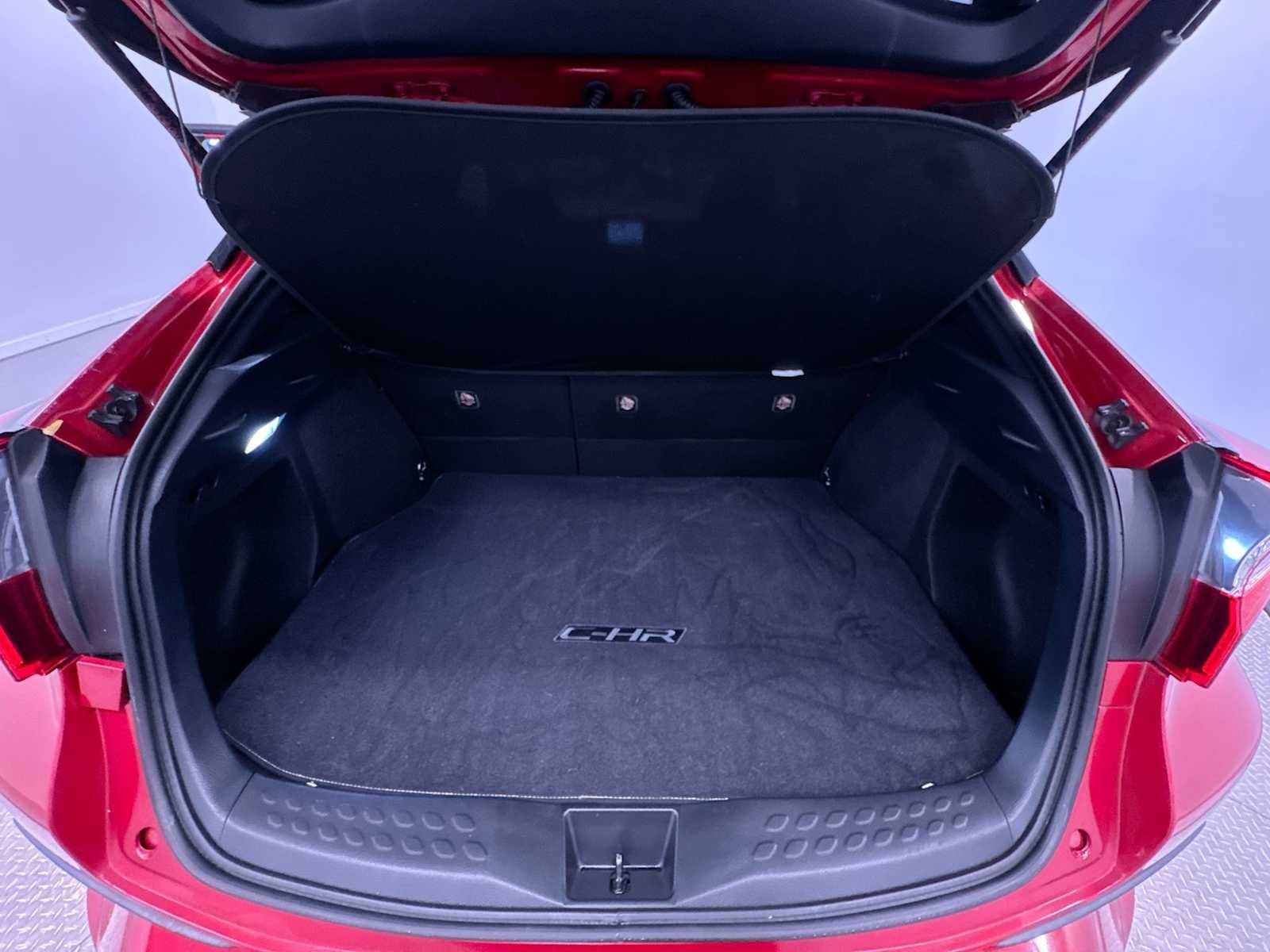 Used 2021 Toyota C-HR Limited FWD image 40