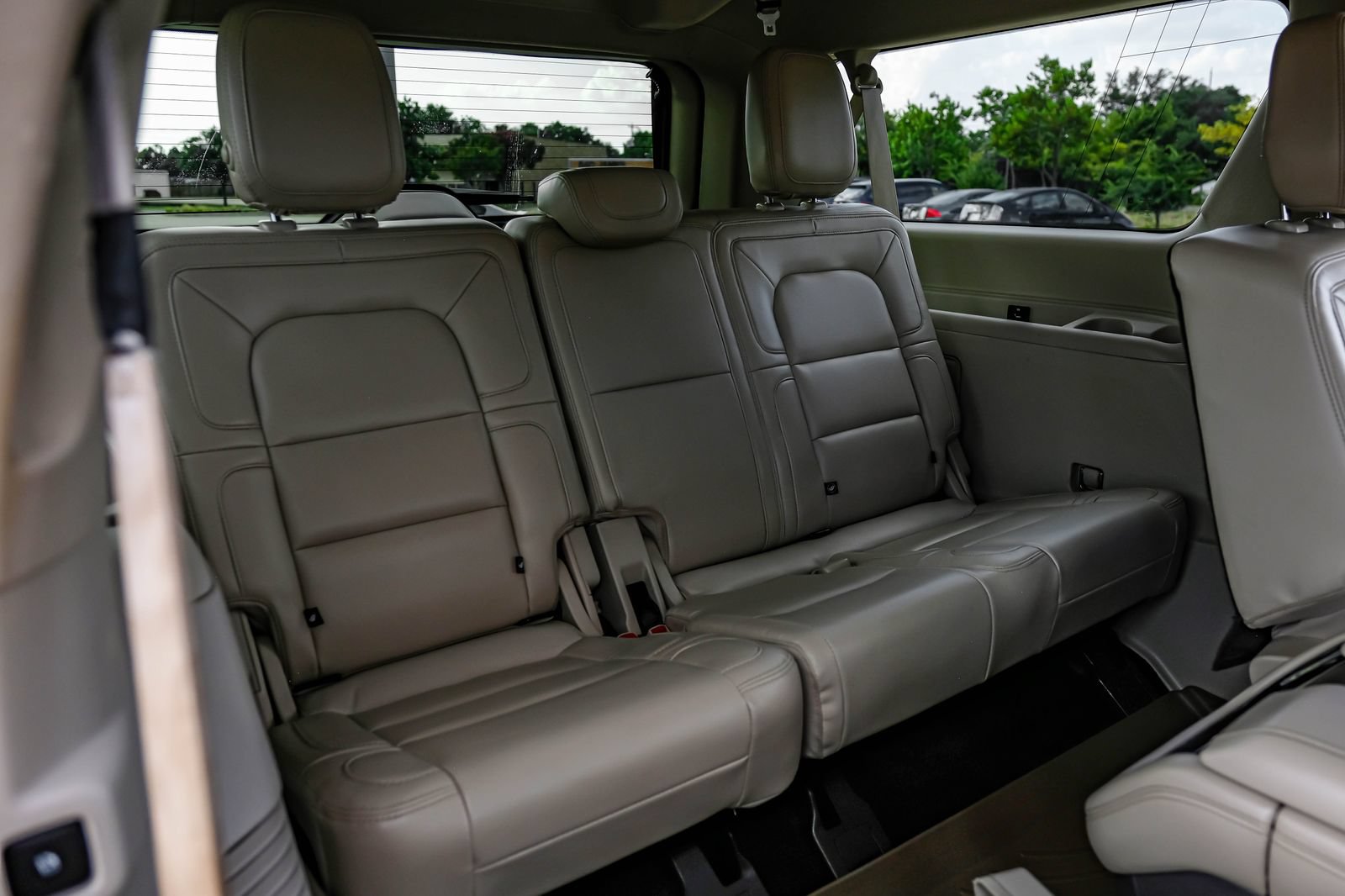 Used 2020 Lincoln Navigator L Reserve w/ Equipment Group 208A Reserve AWD/4WD image 43
