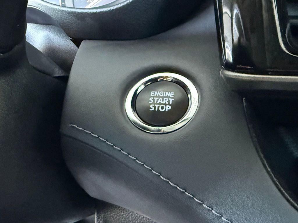 Certified 2023 Toyota Highlander XLE image 31