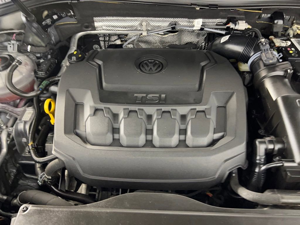 Used 2022 Volkswagen Tiguan SE image 33