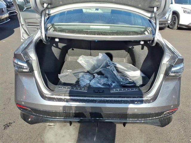 New 2026 Nissan Sentra SR w/ SR Premium Package image 9