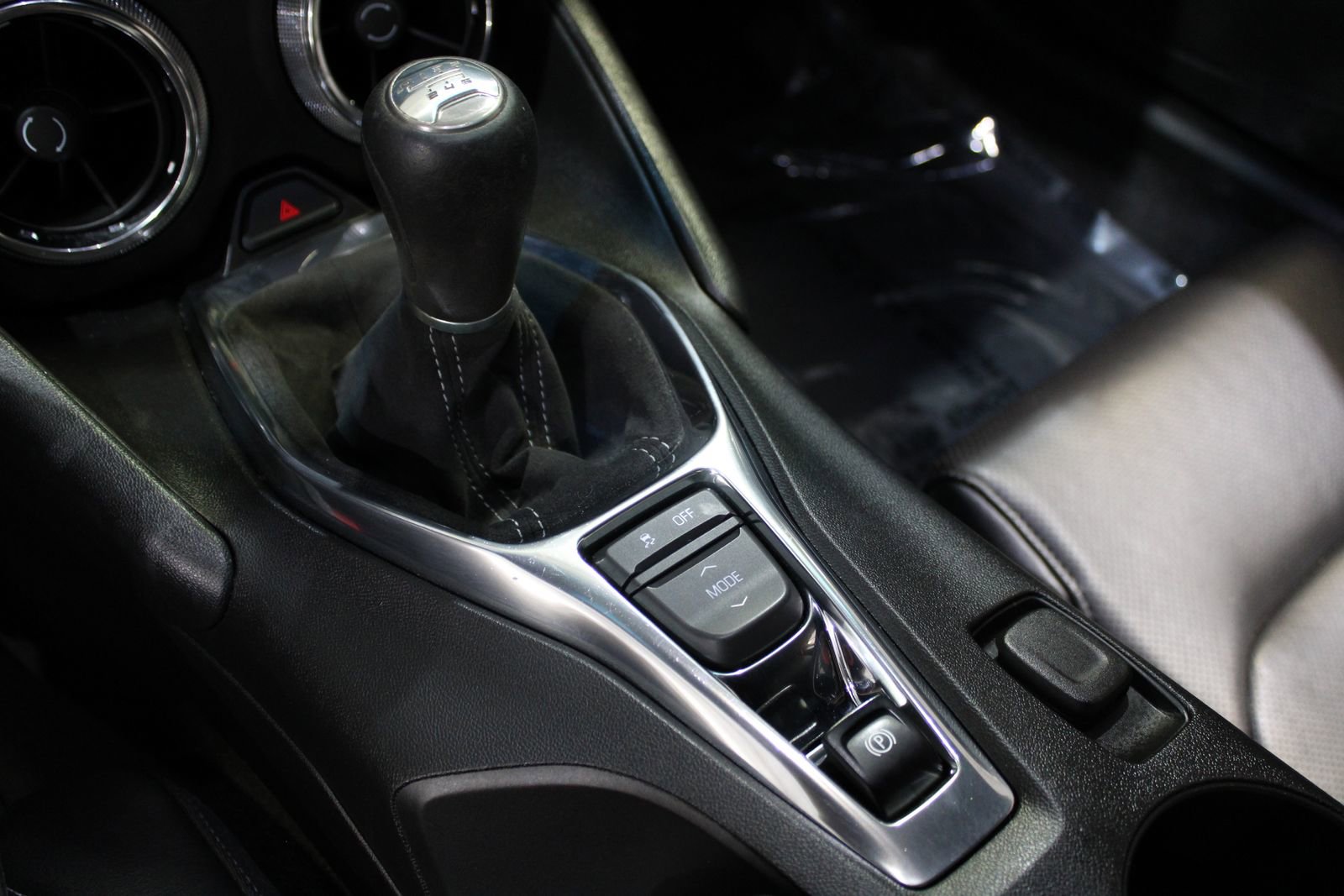 Used 2019 Chevrolet Camaro LT w/ 1LE Track Performance Package image 28