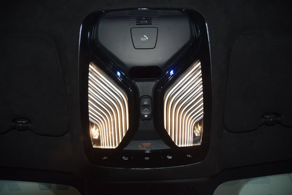 Used 2020 BMW X7 M50i w/ Dynamic Handling Package AWD/4WD image 63