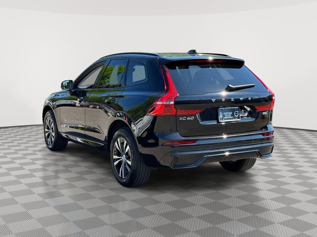 Certified 2025 Volvo XC60 B5 Core AWD/4WD image 5
