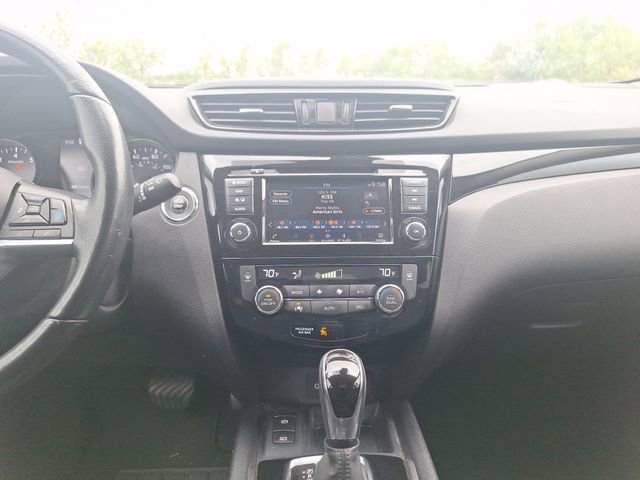 Certified 2022 Nissan Rogue Sport SL AWD/4WD image 18