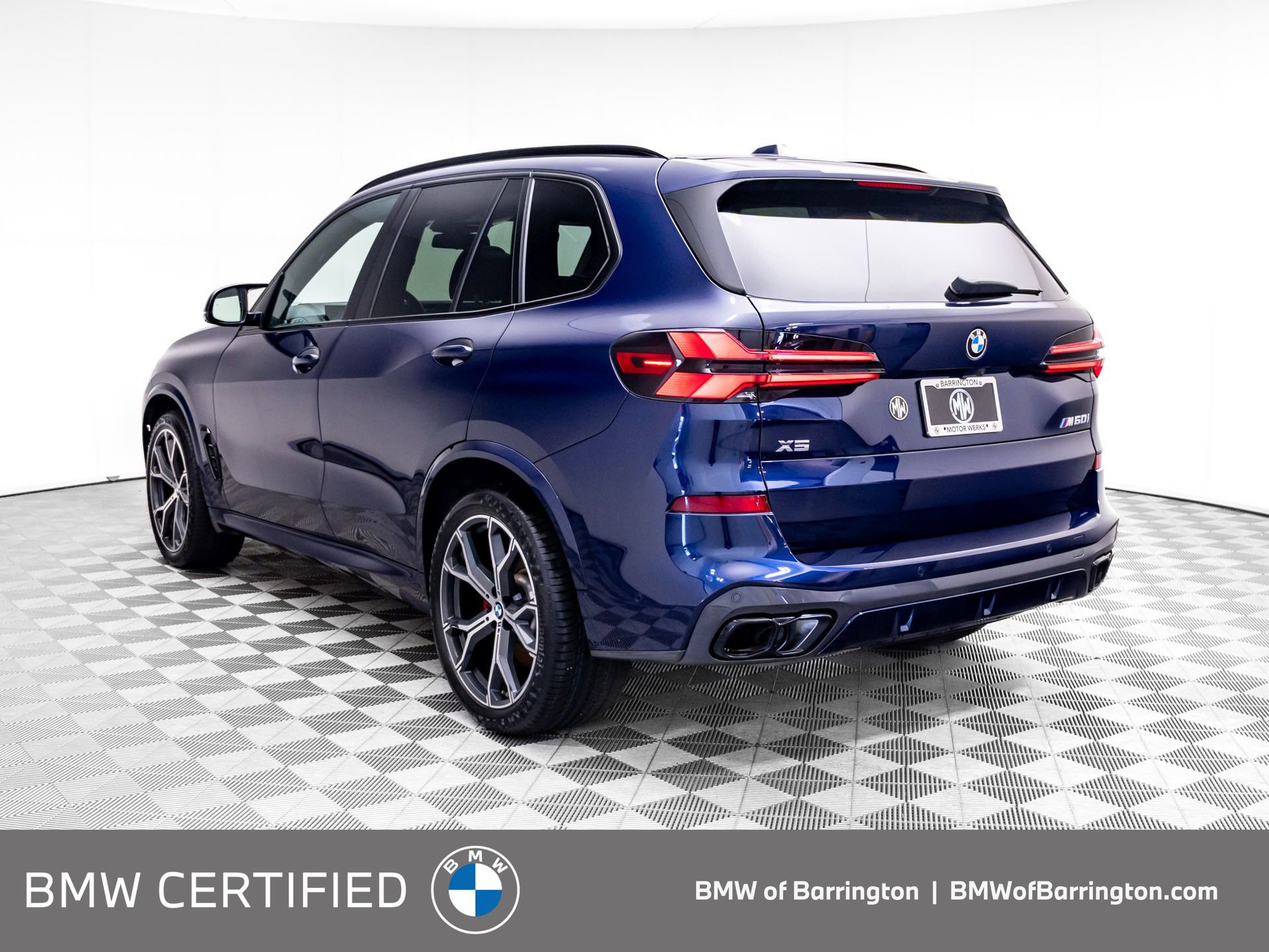 Certified 2025 BMW X5 M60i w/ Climate Comfort Package AWD/4WD image 3