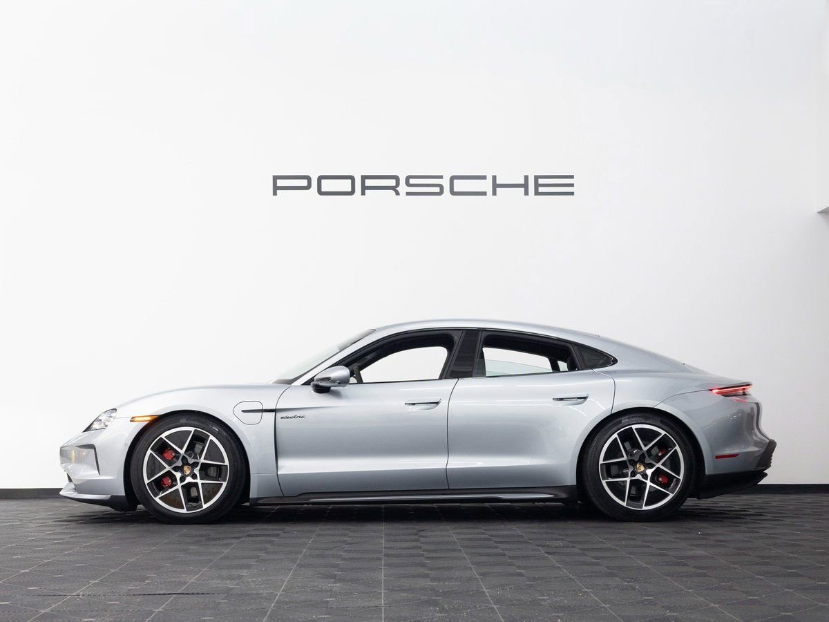 New 2025 Porsche Taycan 4S image 2