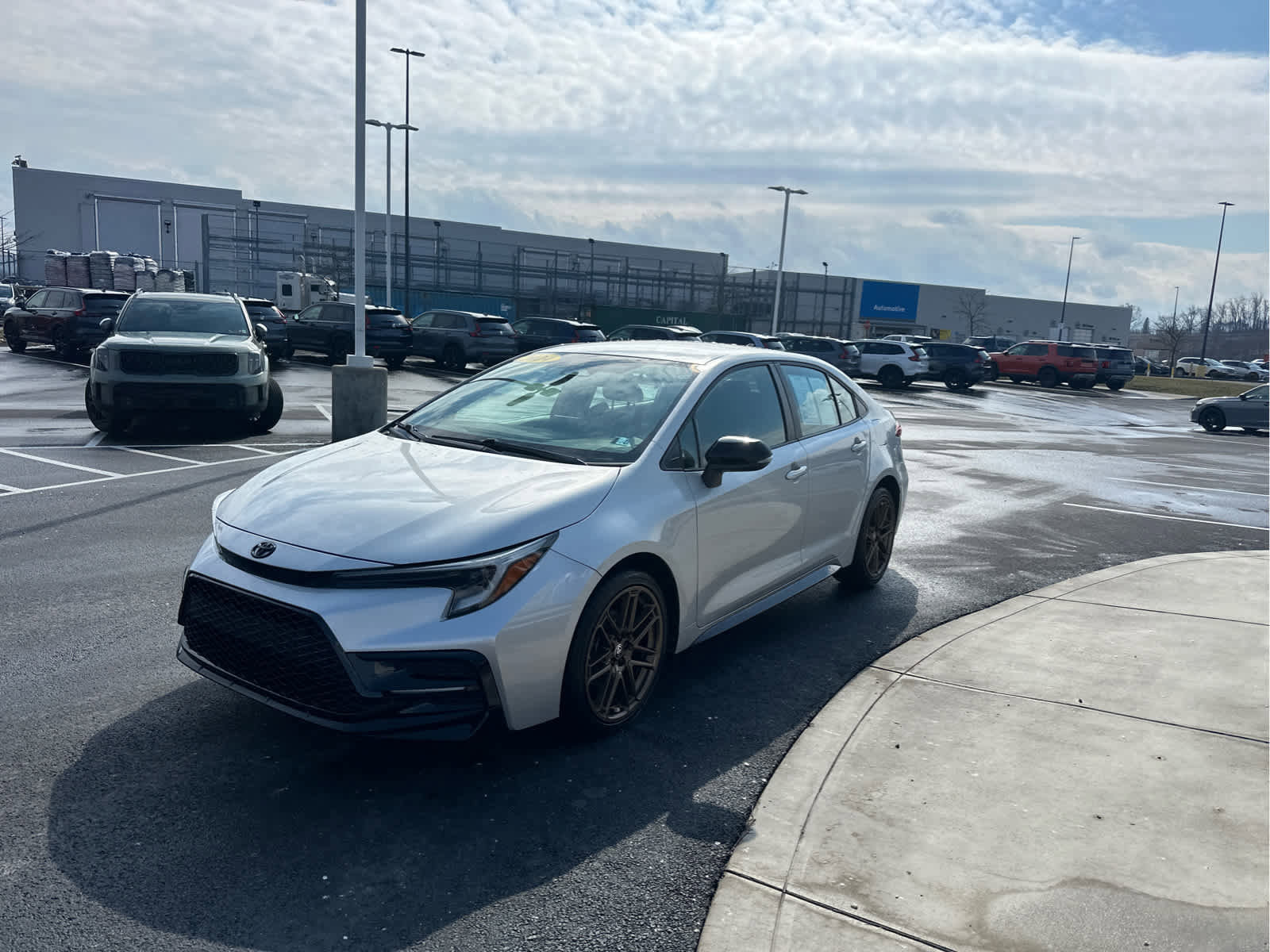 Used 2024 Toyota Corolla Sedan w/ SE Convenience Package image 6