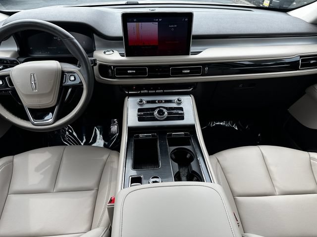 Certified 2023 Lincoln Aviator AWD w/ Premium Package image 15