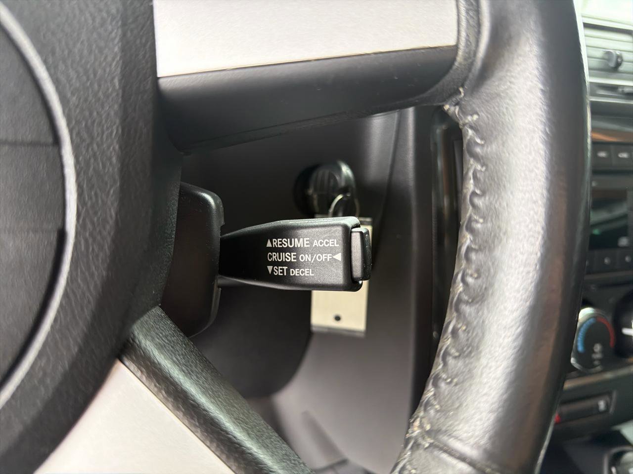 Used 2009 Dodge Challenger R/T RWD image 13