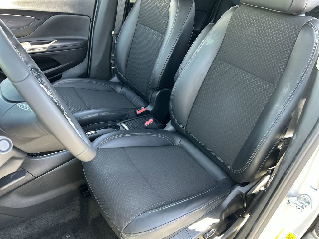 Used 2021 Buick Encore Preferred FWD image 19