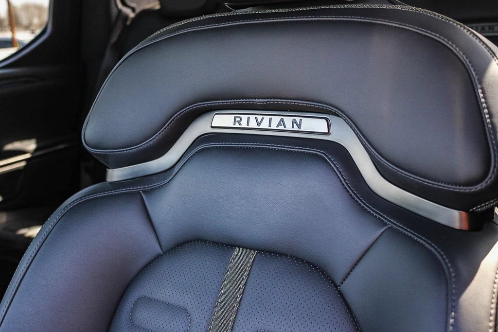 Used 2023 Rivian R1T Adventure Dual AWD/4WD image 23