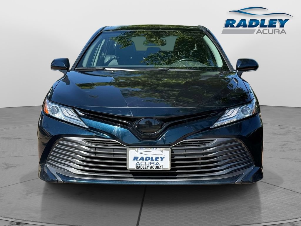 Used 2020 Toyota Camry XLE FWD image 2