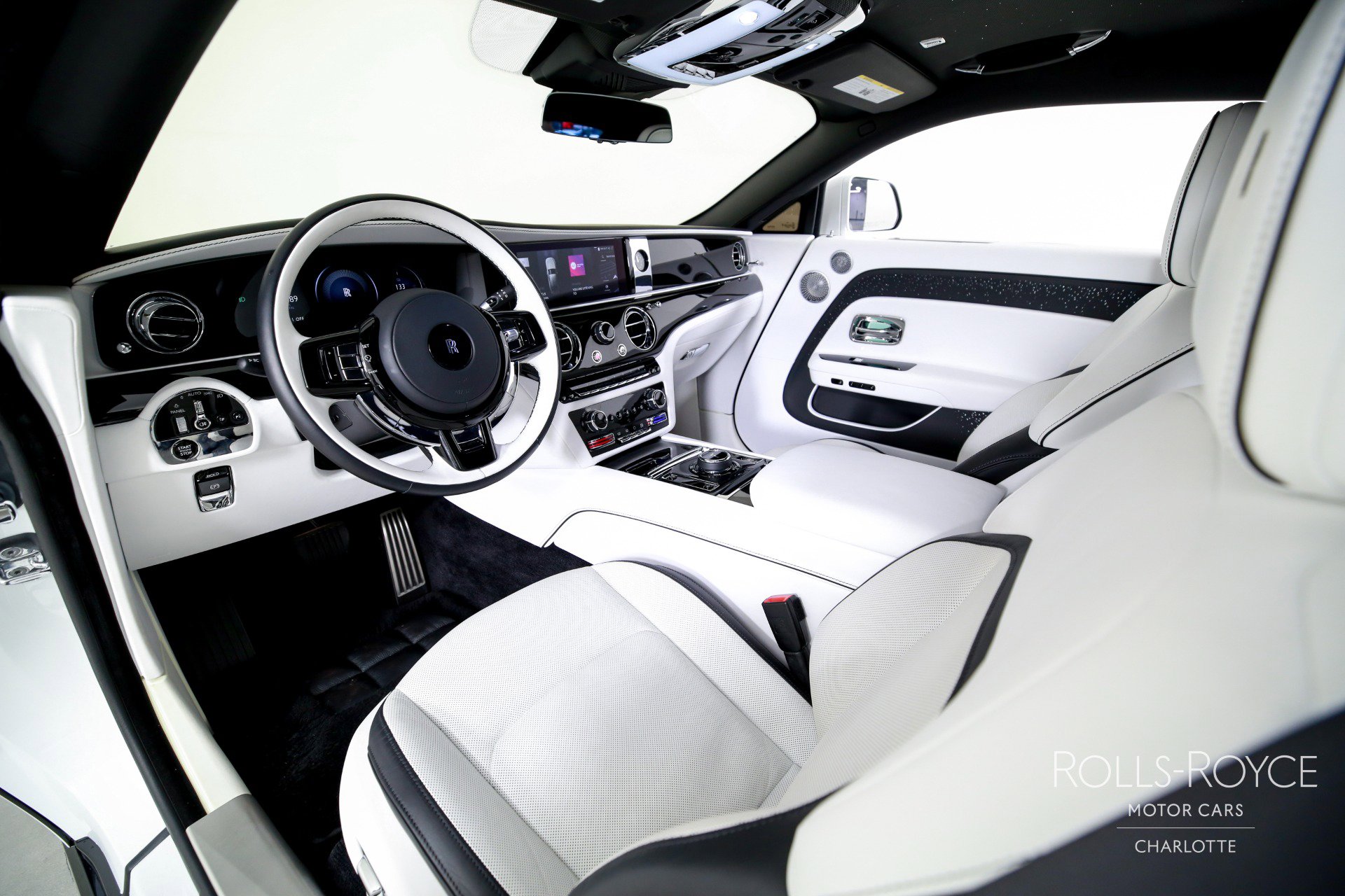 Used 2024 Rolls-Royce Spectre w/ Spectre Launch Package image 4
