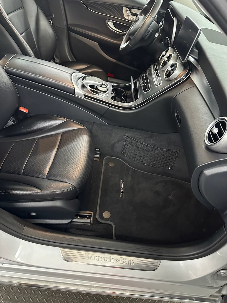 Used 2016 Mercedes-Benz C 300 4MATIC Sedan image 37