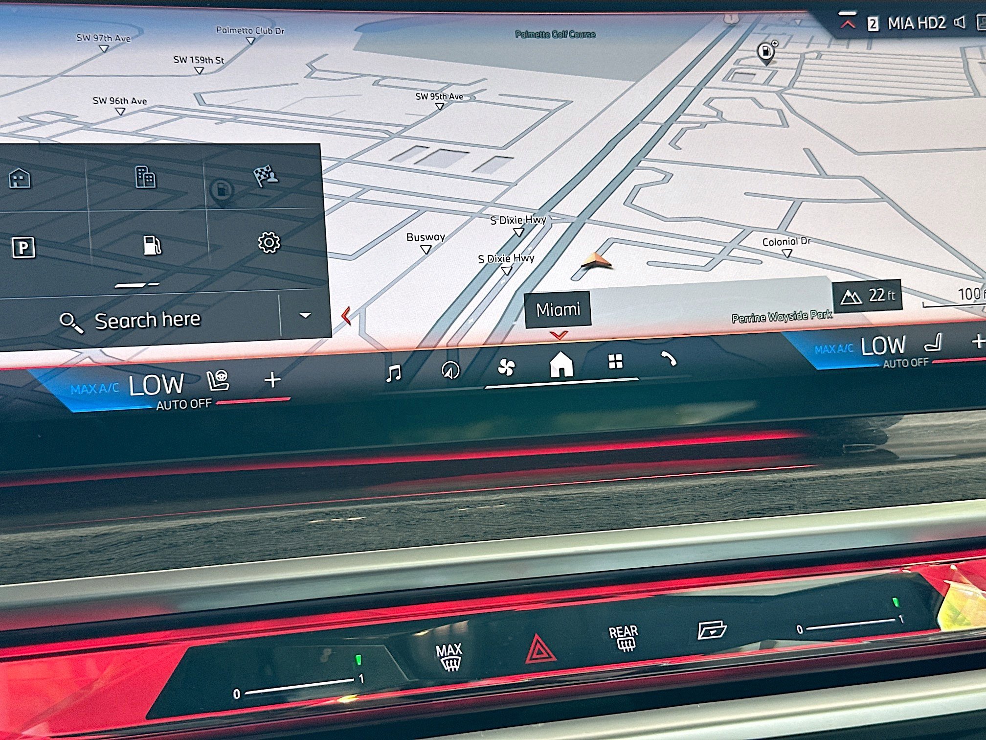 Used 2024 BMW 750e xDrive AWD/4WD image 13