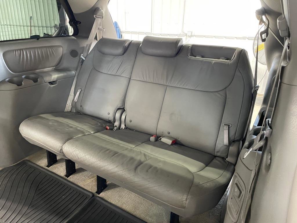 Used 2008 Toyota Sienna XLE image 16