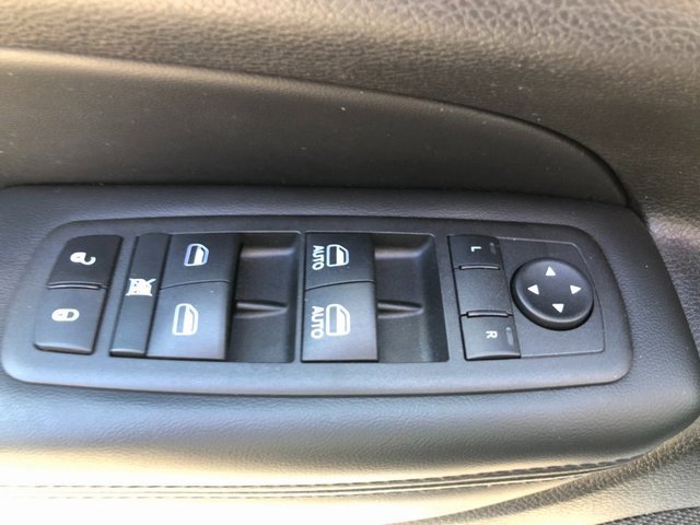 Used 2022 Jeep Grand Cherokee Limited w/ Tech Group image 15