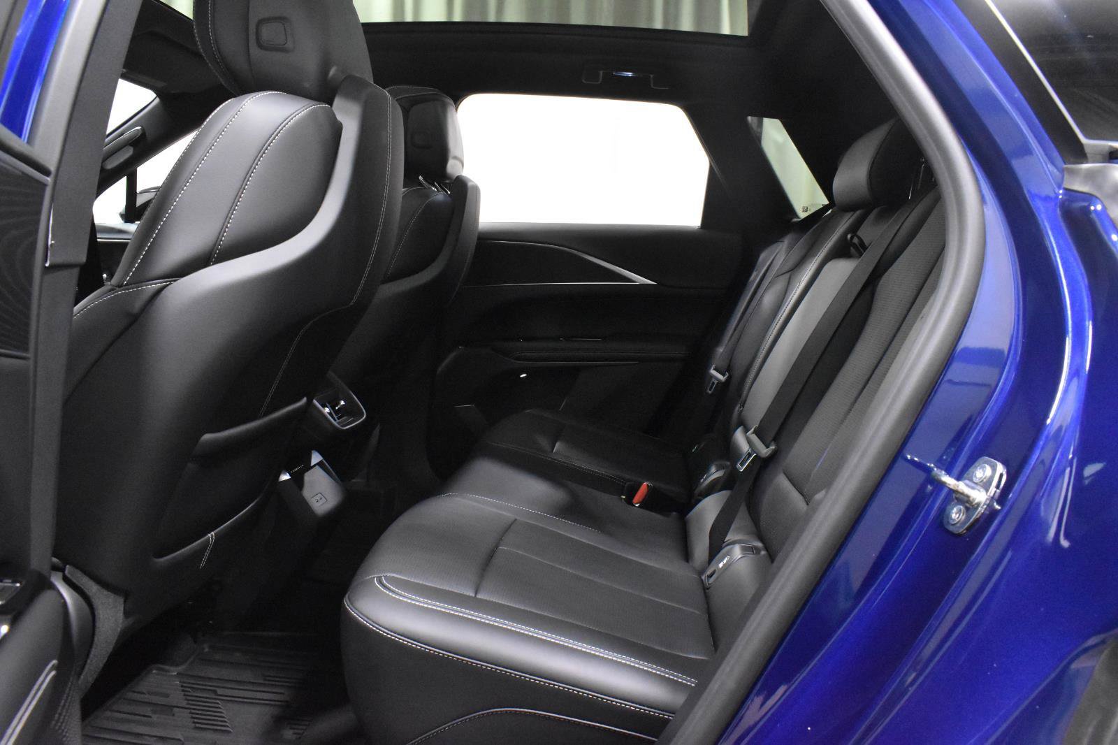Certified 2024 Cadillac Lyriq Sport RWD image 4