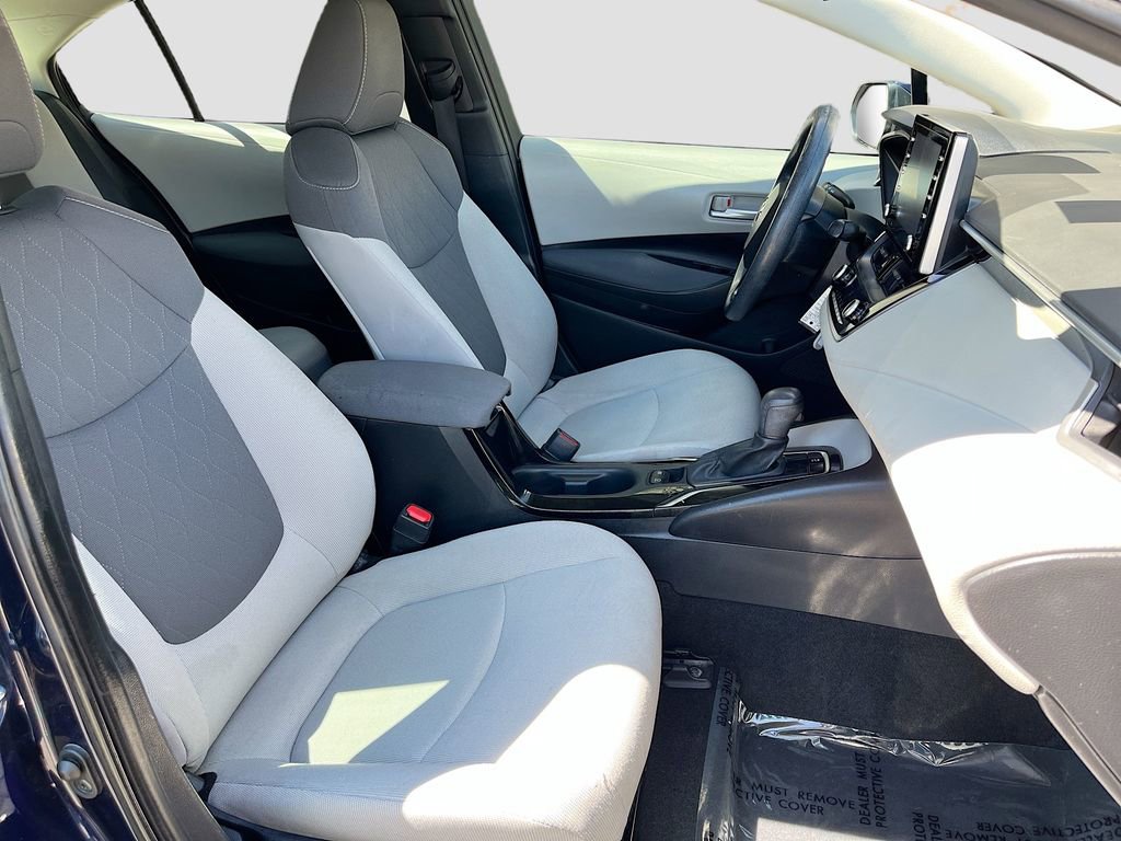 Used 2021 Toyota Corolla LE FWD image 25