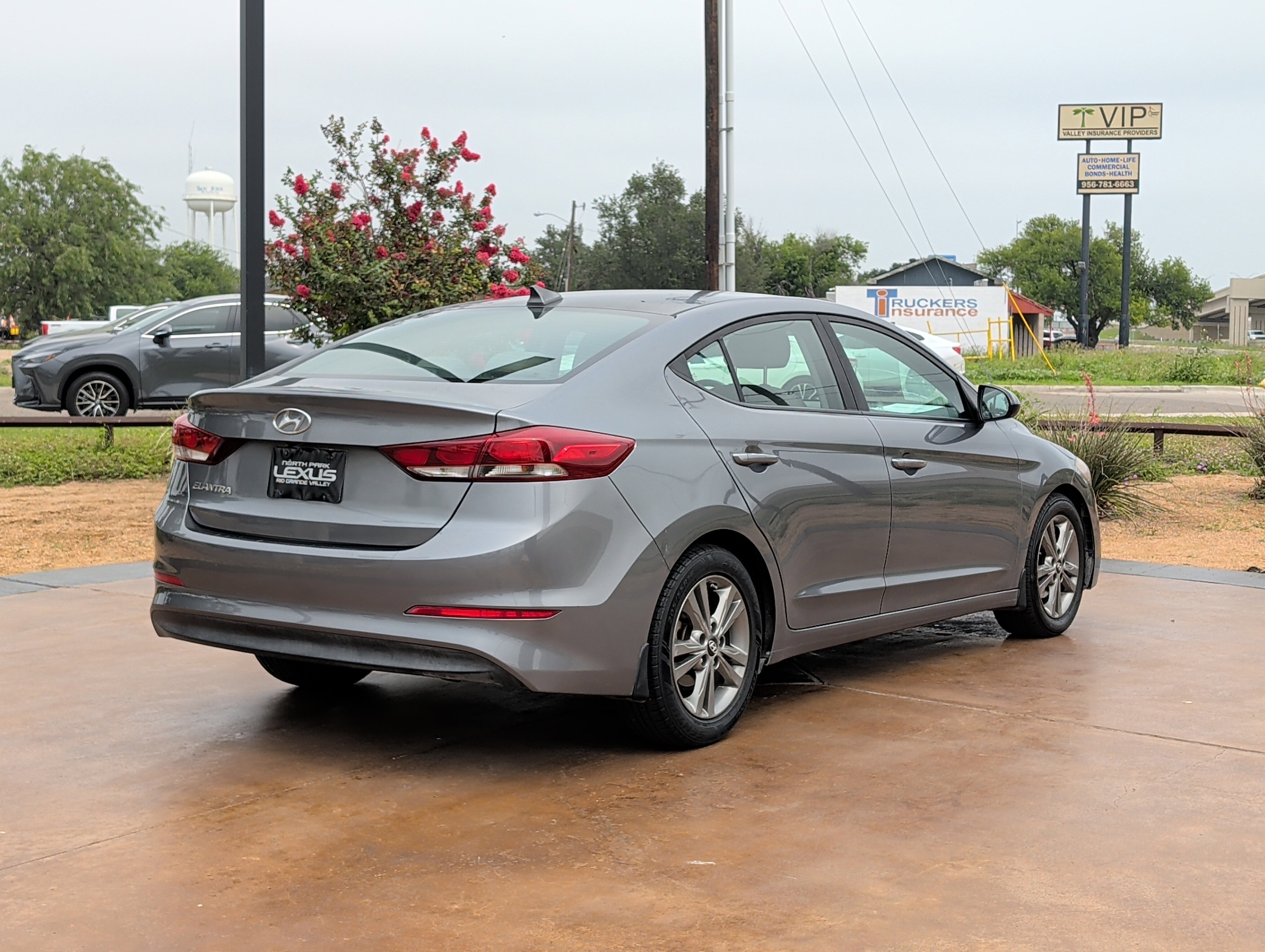 Used 2018 Hyundai Elantra SEL FWD image 2