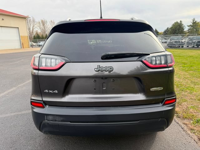 Used 2019 Jeep Cherokee Latitude Plus AWD/4WD image 2