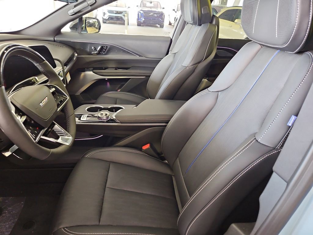 New 2026 Cadillac Lyriq V AWD/4WD image 26