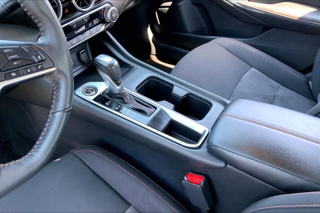 Used 2024 Nissan Sentra SR FWD image 13