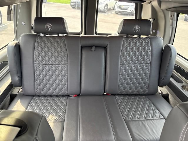 Used 2023 Chevrolet Express 2500 RWD image 16